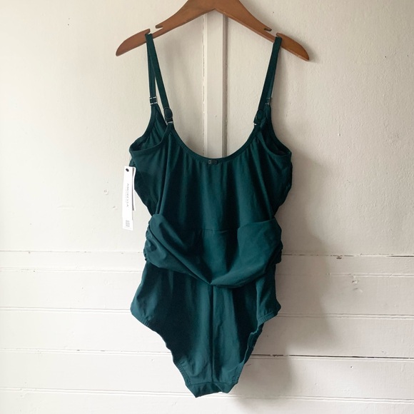 New NWT Amoressa by Miraclesuit Oil Slick Getty One-Piece Swimsuit Forest Green - Picture 6 of 17